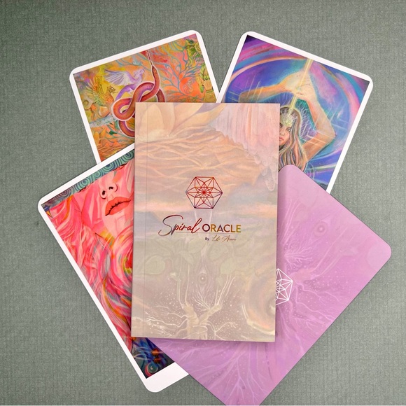 Spiral Oracle - LIKE NEW - Picture 2 of 4